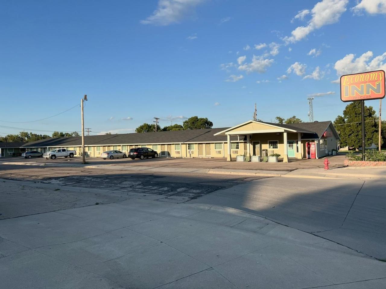 Economy Inn Mccook McCook Exterior foto