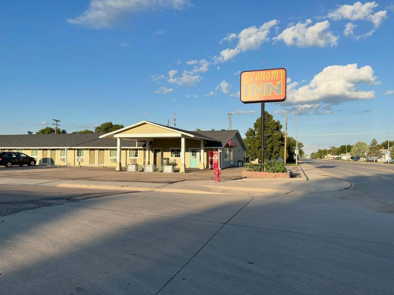 Economy Inn Mccook McCook Exterior foto